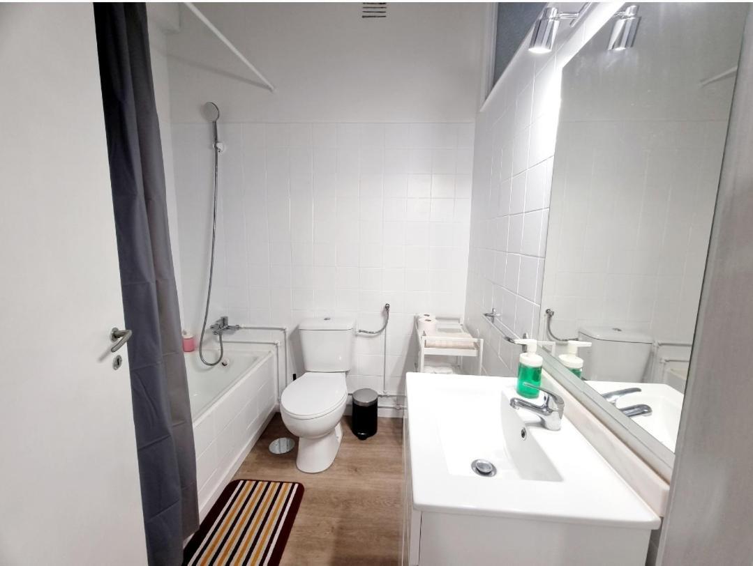 Theresa Oporto Apartment ภายนอก รูปภาพ